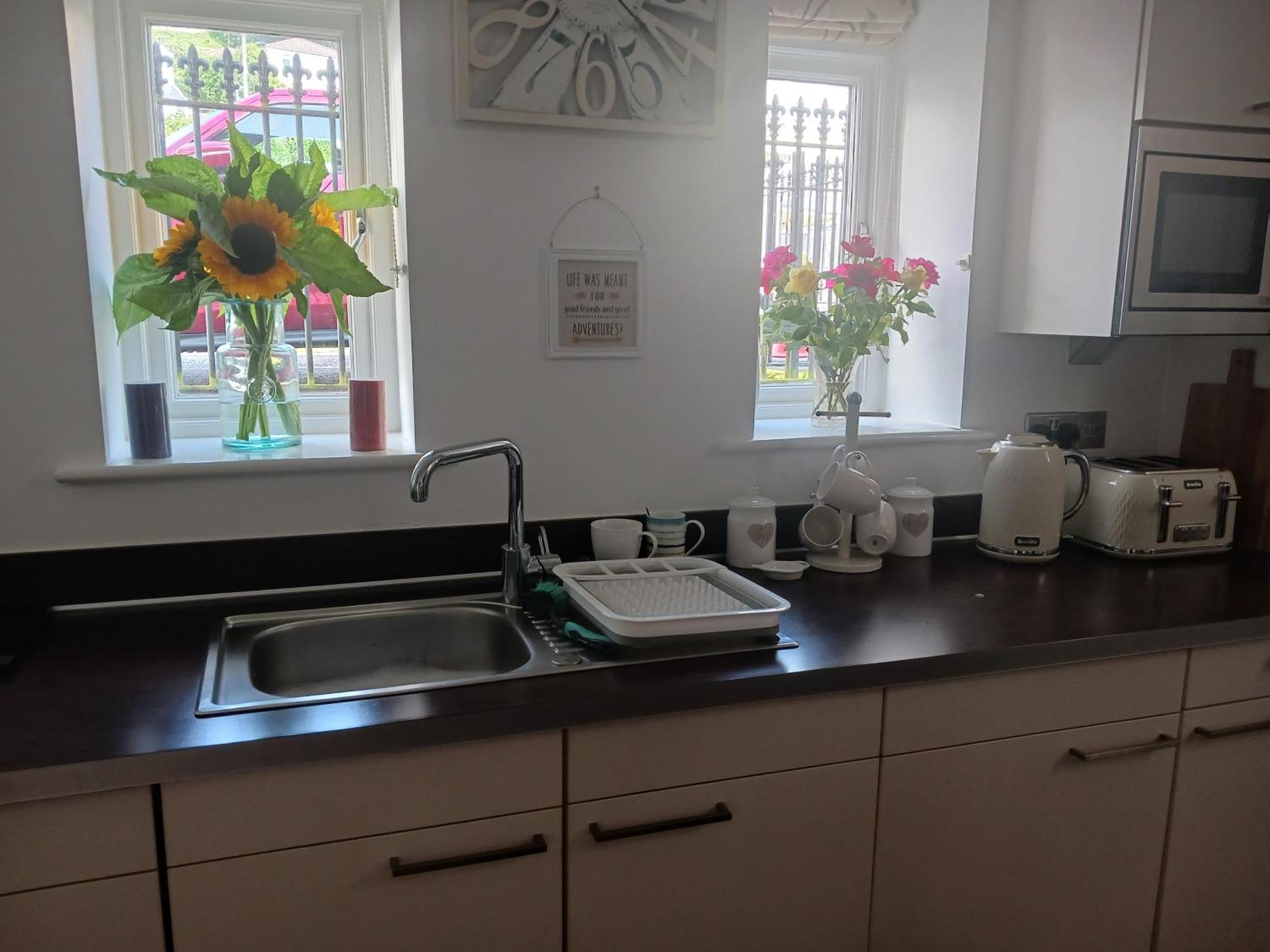 Bodlondeb Castle Bed & Breakfast { Central Llandudno} Exterior photo